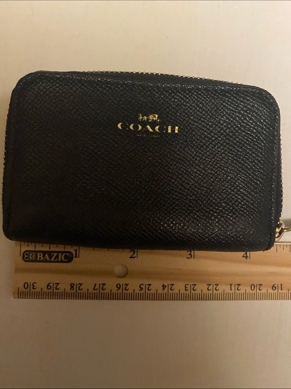 COACH Black Textured Leather Zip Card Holder with Gold Logo - Picture 5 of 6